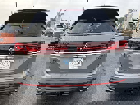 New 2026 Volkswagen Atlas SE image 5