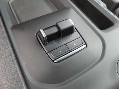 Used 2025 GMC Sierra 2500 AT4 image 71