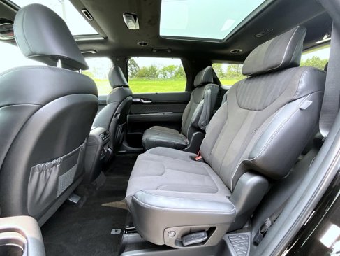 Used 2025 Hyundai Palisade Calligraphy image 11