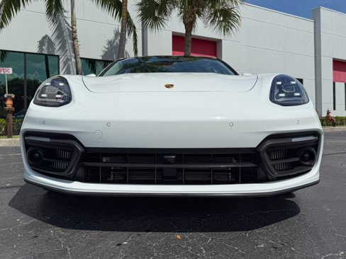 Used 2023 Porsche Panamera 4 w/ Premium Package image 6