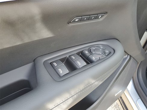 New 2025 Cadillac XT6 Luxury image 23