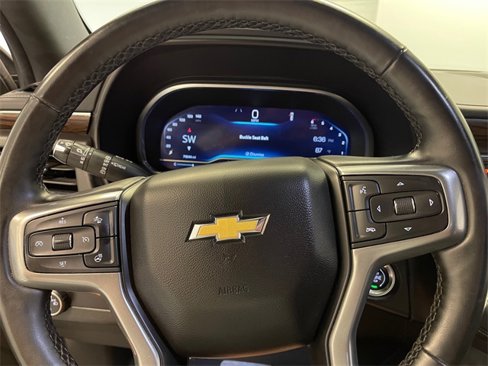 Used 2023 Chevrolet Suburban Premier image 23