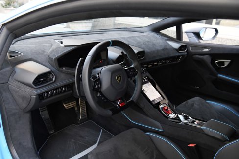 Used 2024 Lamborghini Huracan Sterrato image 11