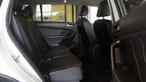 Used 2022 Volkswagen Tiguan SE image 35