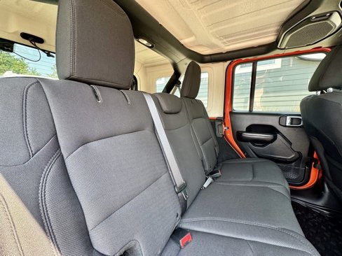 Used 2018 Jeep Wrangler Unlimited Sport S image 16