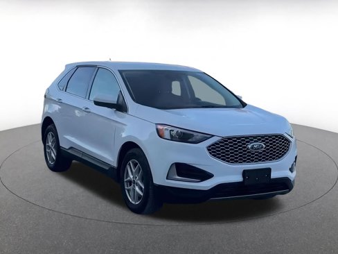 Used 2024 Ford Edge SEL image 3