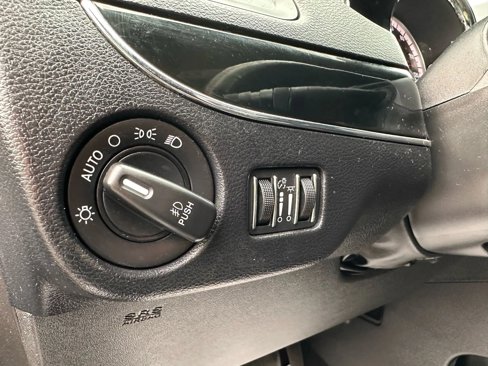 Used 2019 Dodge Grand Caravan SXT w/ Driver Convenience Group image 20
