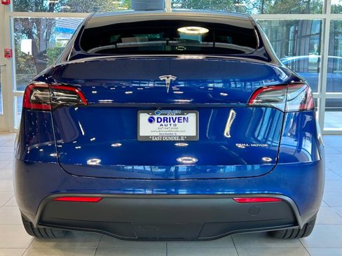 Used 2023 Tesla Model Y Long Range image 10