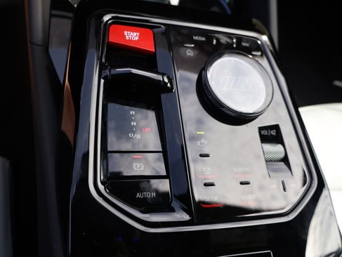 New 2026 BMW M5 w/ Carbon Package image 34