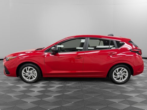 Used 2025 Subaru Impreza 2.0i image 2