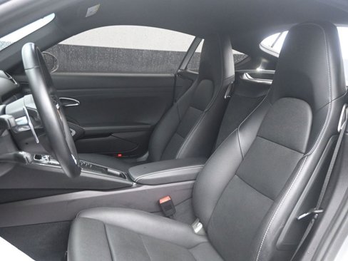 Used 2024 Porsche 718 Cayman image 11