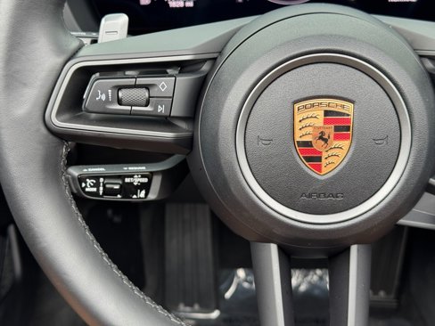 Used 2025 Porsche 911 Carrera image 23