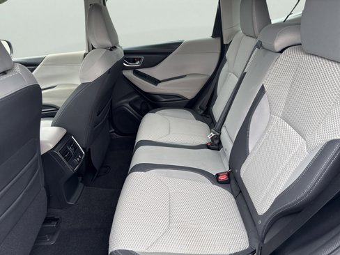 Used 2023 Subaru Forester Premium image 9