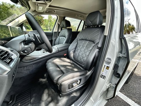 New 2026 BMW X7 xDrive40i w/ Premium Package image 13