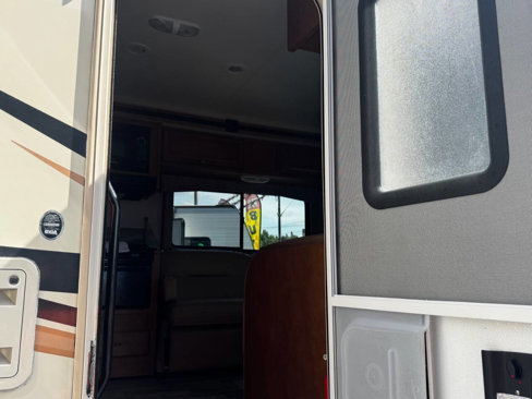 Used 2016 Ford E-450 and Econoline 450 Super Duty w/ Motorhome Prep Package image 52