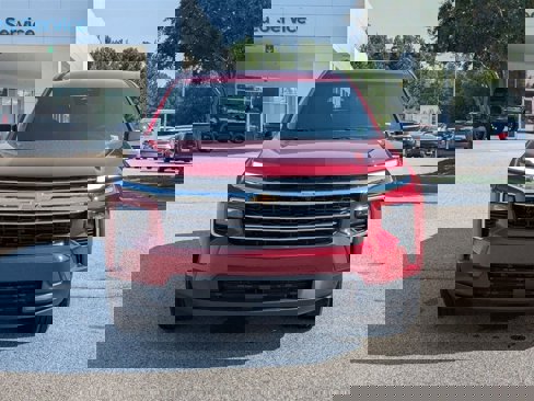 New 2026 Chevrolet Traverse LT w/ Enhanced Driving Package image 3