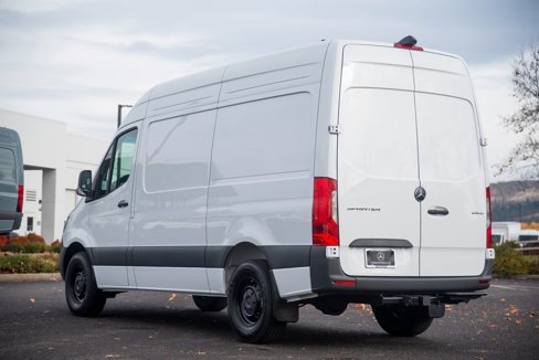 Used 2025 Mercedes-Benz Sprinter 2500 image 10