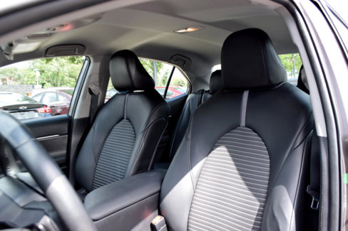 Used 2022 Toyota Camry SE image 29