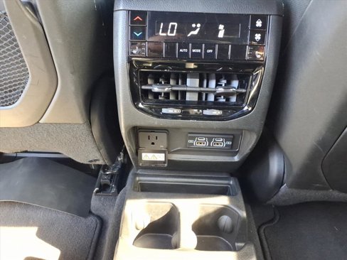Certified 2024 Jeep Grand Cherokee L Limited w/ Luxury Tech Group II image 16