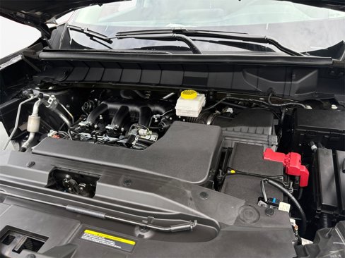 Used 2025 Nissan Pathfinder SV image 23