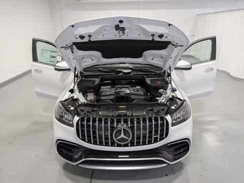 New 2026 Mercedes-Benz GLS 63 AMG 4MATIC image 11