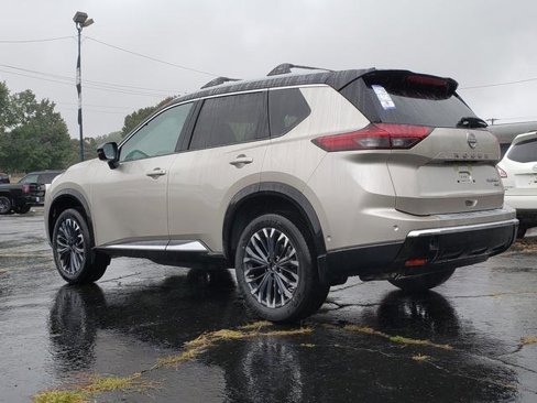 New 2026 Nissan Rogue Platinum image 4