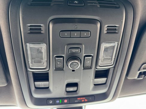 Used 2022 GMC Yukon Denali image 17