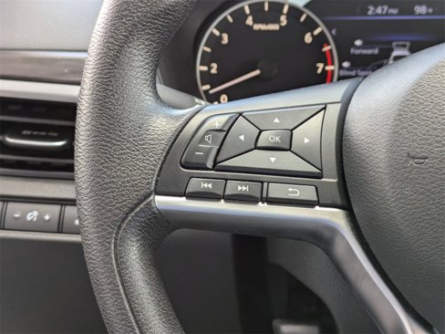 Used 2024 Nissan Altima 2.5 SV image 20