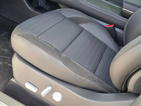 New 2025 Lincoln Nautilus Reserve w/ Jet Appearance Package image 4