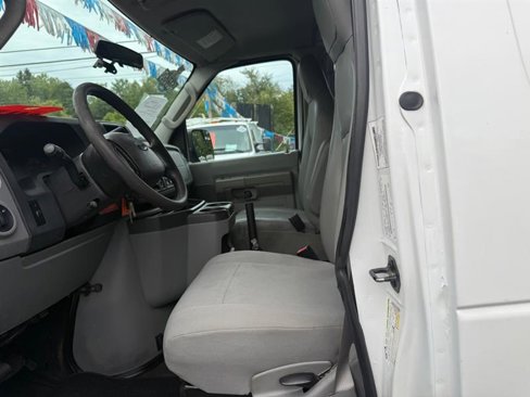 Used 2014 Ford E-350 and Econoline 350 Super Duty image 24