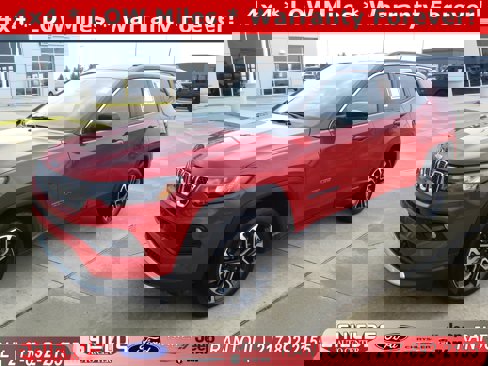 Used 2023 Jeep Compass Limited image 1