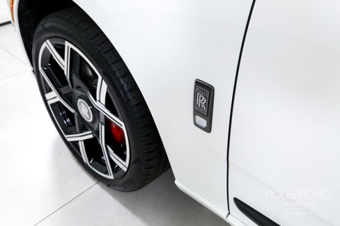 New 2025 Rolls-Royce Cullinan Black Badge image 44