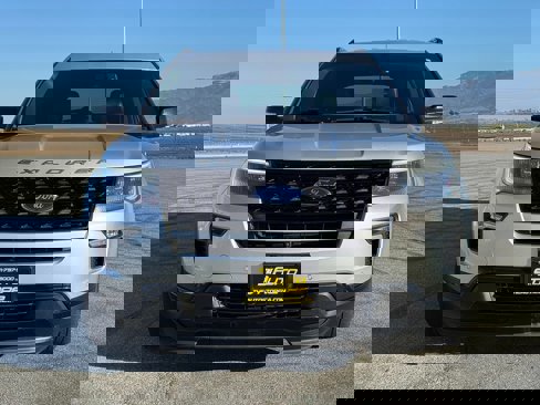 Used 2018 Ford Explorer Sport w/ Equipment Group 401A image 12
