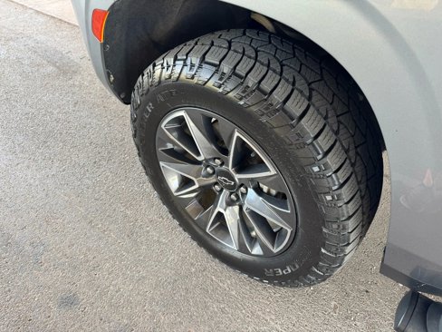 Used 2021 Chevrolet Tahoe Z71 w/ Z71 Off-Road Package image 34