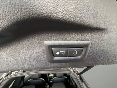 Used 2026 BMW X7 xDrive40i w/ M Sport Package image 26