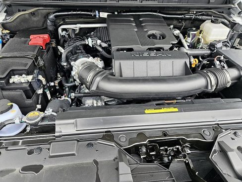 New 2025 Nissan Frontier PRO-4X image 16