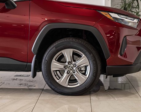 Used 2025 Toyota RAV4 XLE image 10
