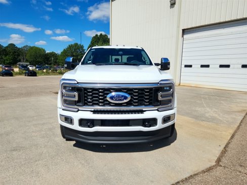 New 2026 Ford F450 Platinum image 2