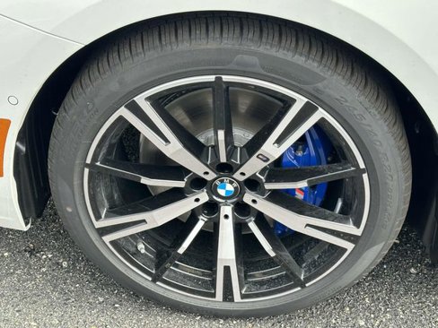 New 2026 BMW 550e xDrive w/ Premium Package image 7