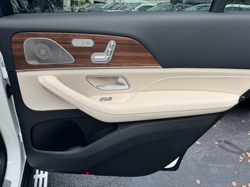 New 2026 Mercedes-Benz GLS 450 4MATIC image 22