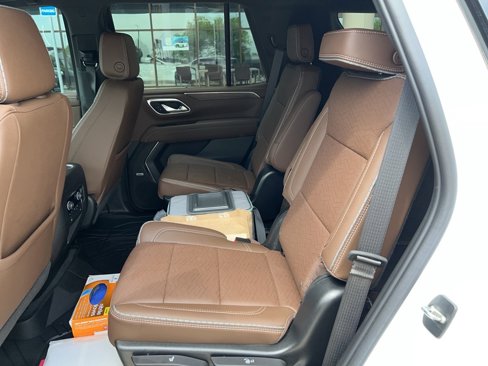 Used 2023 Chevrolet Tahoe High Country image 5