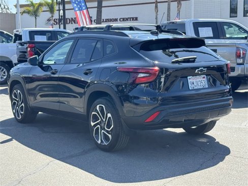 Certified 2024 Chevrolet Trax RS w/ Sunroof Package image 3