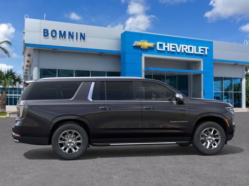 New 2026 Chevrolet Suburban Premier image 5
