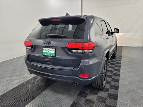 Used 2018 Jeep Grand Cherokee Altitude image 9