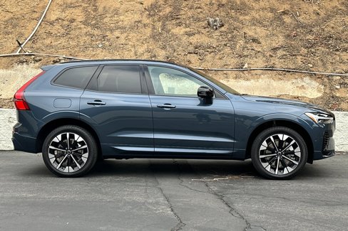 New 2026 Volvo XC60 T8 Plus w/ Climate Package image 4