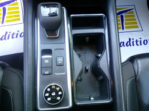 Used 2023 Nissan Pathfinder SL image 16