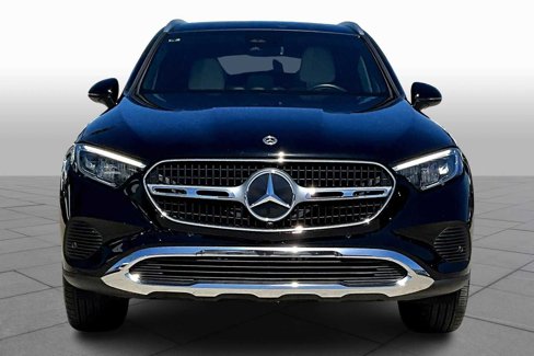 Used 2024 Mercedes-Benz GLC 300 4MATIC image 3