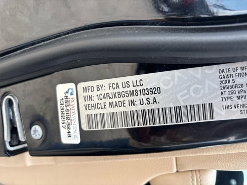 Used 2021 Jeep Grand Cherokee L Limited w/ Luxury Tech Group II image 20