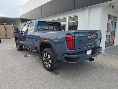 New 2026 GMC Sierra 2500 Denali w/ Denali Reserve Package image 5