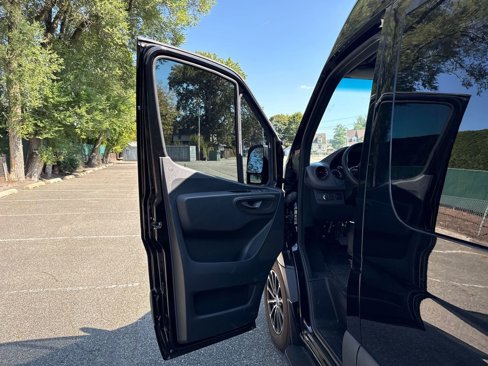 Used 2019 Mercedes-Benz Sprinter 170 w/ Driver Convenience Package image 13